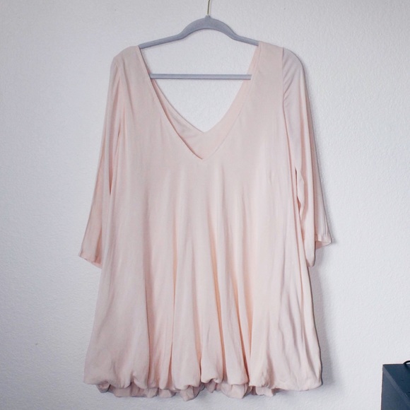 V-Neck Ruffled Dress - Picture 2 of 7